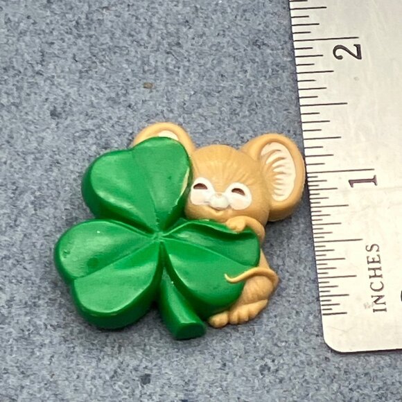 Hallmark 1983 St Patricks Day Irish Pin Brooch 1.5 In Green Shamrock Mouse - Picture 6 of 7